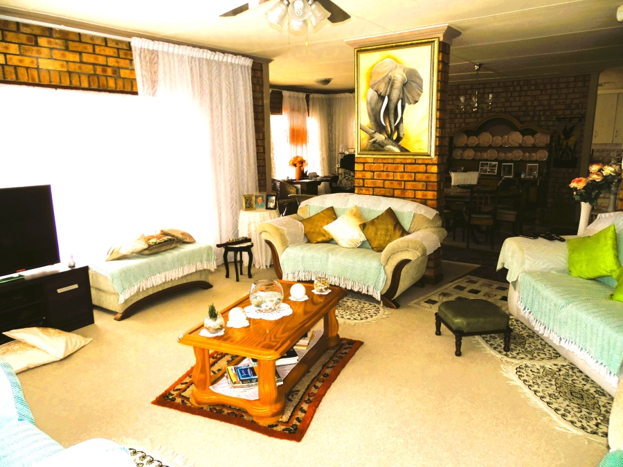 9 Bedroom Property for Sale in East Bank Eastern Cape